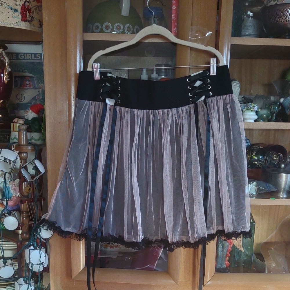 NWOT women's Black & Pink Mesh Lace-Up Skirt 2XL